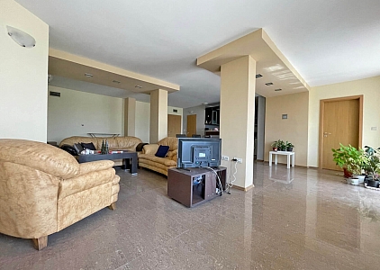 Большая трехкомнатная квартира  близко к морю!. Foto 3