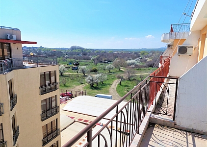 Stylish apartment near the sandy beach. Photo 5