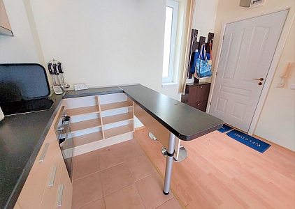 Geräumige Wohnung mit Meerblick in einem großen Komplex in der zweiten Reihe. Foto 23