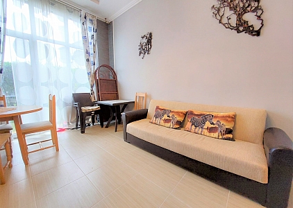 Wohnung mit großer Liegewiese in guter Anlage. Foto 1