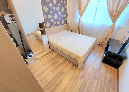 Wohnung mit großer Liegewiese in guter Anlage. Foto 3