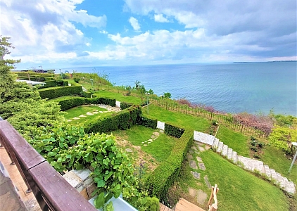 Apartment mit Panoramablick auf das Meer in der ersten Reihe. Foto 8