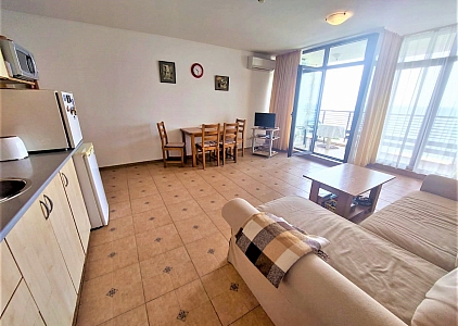 Apartment mit Panoramablick auf das Meer in der ersten Reihe. Foto 21