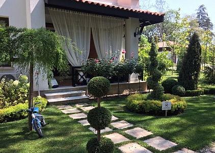 Wspaniałe czteropokojowe mieszkanie w luksusowym kompleksie. Zdjęcie 17