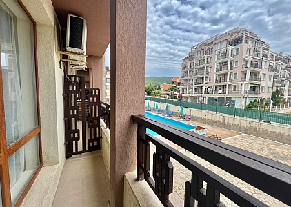 Spacious apartment with new furniture overlooking the pool. Photo 1 Spacious apartment with new furniture overlooking the pool. Photo 1