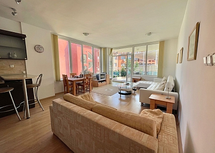 Large apartment with sea views 50 meters from the beach. Photo 13 Large apartment with sea views 50 meters from the beach. Photo 13