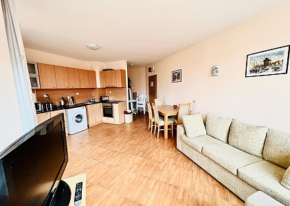 Spacious three-room apartment in a complex on the second line from the sea. Photo 12 Spacious three-room apartment in a complex on the second line from the sea. Photo 12