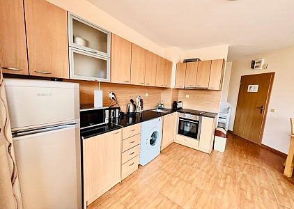 Spacious three-room apartment in a complex on the second line from the sea. Photo 11 Spacious three-room apartment in a complex on the second line from the sea. Photo 11