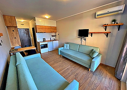 Beautiful studio with a pool view. Photo 2 Beautiful studio with a pool view. Photo 2