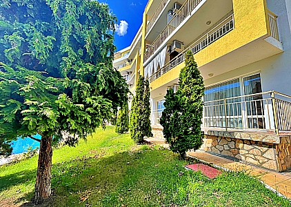 Просторная студия с видом на бассейн. Фото 4