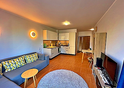 Spacious apartment on the second line from the sea. Photo 1 Spacious apartment on the second line from the sea. Photo 1