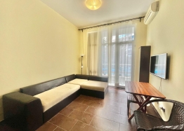 Простора студія з видом на басейн. Фото 2 Простора студія з видом на басейн. Фото 2