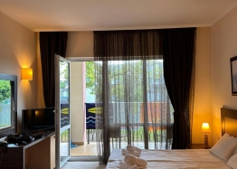 Просторная студия на первой линии . Фото 6