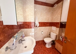 Two-room apartment with pool view in a large complex. Photo 10