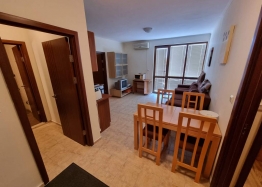 Geräumige möblierte Wohnung in Nessebar. Foto 17