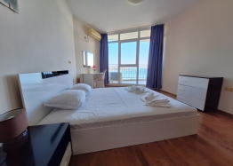 Квартира с панорамным видом на море на первой линии. Фото 16