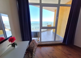 Квартира с панорамным видом на море на первой линии. Фото 17