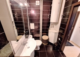 Piękny dwupokojowy apartament 300 metrów od plaży. Zdjęcie 19