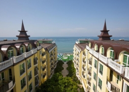 Three-room apartment in an elite residential complex 100 meters from the sea. Photo 1