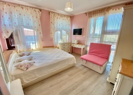Mezonetový apartmán se 4 ložnicemi v komplexu Esteban. Foto 12