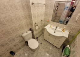Prostorný byt ve velkém komplexu na první linii. Foto 11