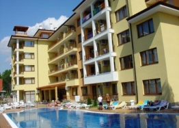 Zweizimmerwohnung mit Poolblick. Foto 1