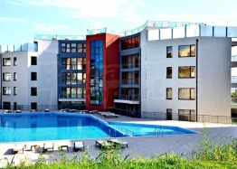 Apartament z trawnikiem w drugiej linii od morza. Zdjęcie 1