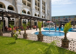 Excellent large apartment next to a luxurious beach. Photo 21