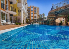 Роскошный трехкомнатный апартамент в центральной части Солнечного берега. Фото 20 Роскошный трехкомнатный апартамент в центральной части Солнечного берега. Фото 20