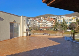 Vynikající apartmán s výhledem na moře a parkováním v centru Sveti Vlas. Foto 20