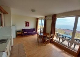 Large apartment with sea view!. Photo 1