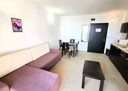 Doskonały apartament z dwiema sypialniami i widokiem na morze w Burgas. Zdjęcie 2