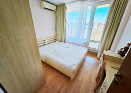 Třípokojový apartmán ve velkém rodinném komplexu na pobřeží. Foto 4