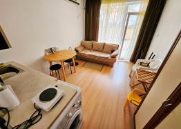 Praktický studiový apartmán ve velkém komplexu. Foto 3