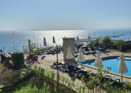 Beautiful apartment with panoramic sea view on the first line. Photo 8