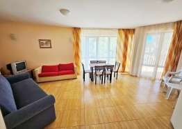 Spacious apartment 600 meters from the beach. Photo 2