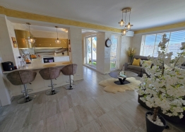 Шикарная квартира в центре Солнечного Берега. Фото 11