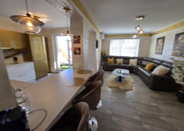 Шикарная квартира в центре Солнечного Берега. Фото 6