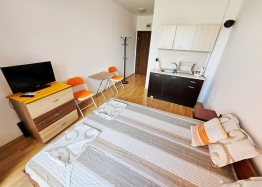 Studio in a large complex on the coast. Photo 4