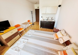 Studio in a large complex on the coast. Photo 12