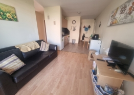 Dvoupokojový byt ve velkém rodinném komplexu. Foto 2