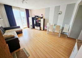 Prostorný apartmán s výhledem na bazén. Foto 3