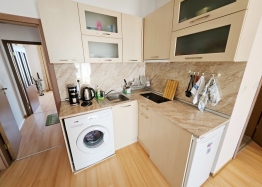 Prostorný apartmán s výhledem na bazén. Foto 13