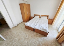 Duży, trzypokojowy apartament z widokiem na basen, w odległości spacerowej od morza. Zdjęcie 8
