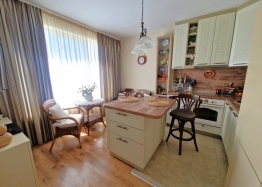 Neu möblierte Wohnung in einer schönen Anlage. Foto 7