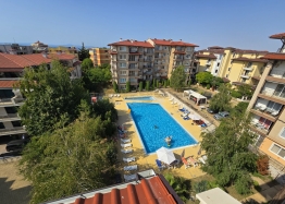 Apartment with a pool view, 100 meters from the sea. Photo 1