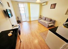 Studio mit Poolblick in berühmtem Familienkomplex. Foto 11