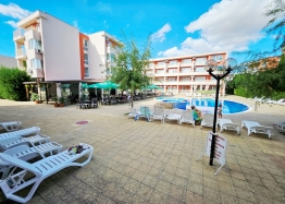 Studio mit Poolblick in berühmtem Familienkomplex. Foto 6