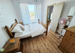 Beautiful three-room apartment in a huge complex. Photo 5