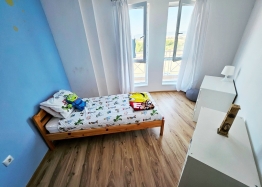 Beautiful three-room apartment in a huge complex. Photo 18